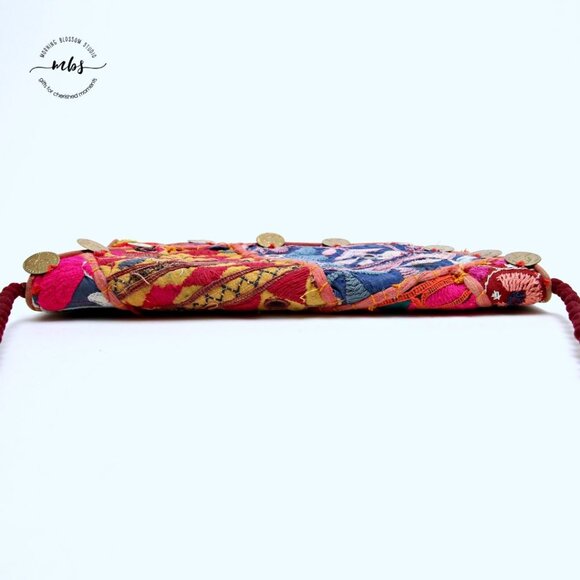 NWT Jogruti Embroidered Patchword Crossbody Bag - Picture 7 of 14